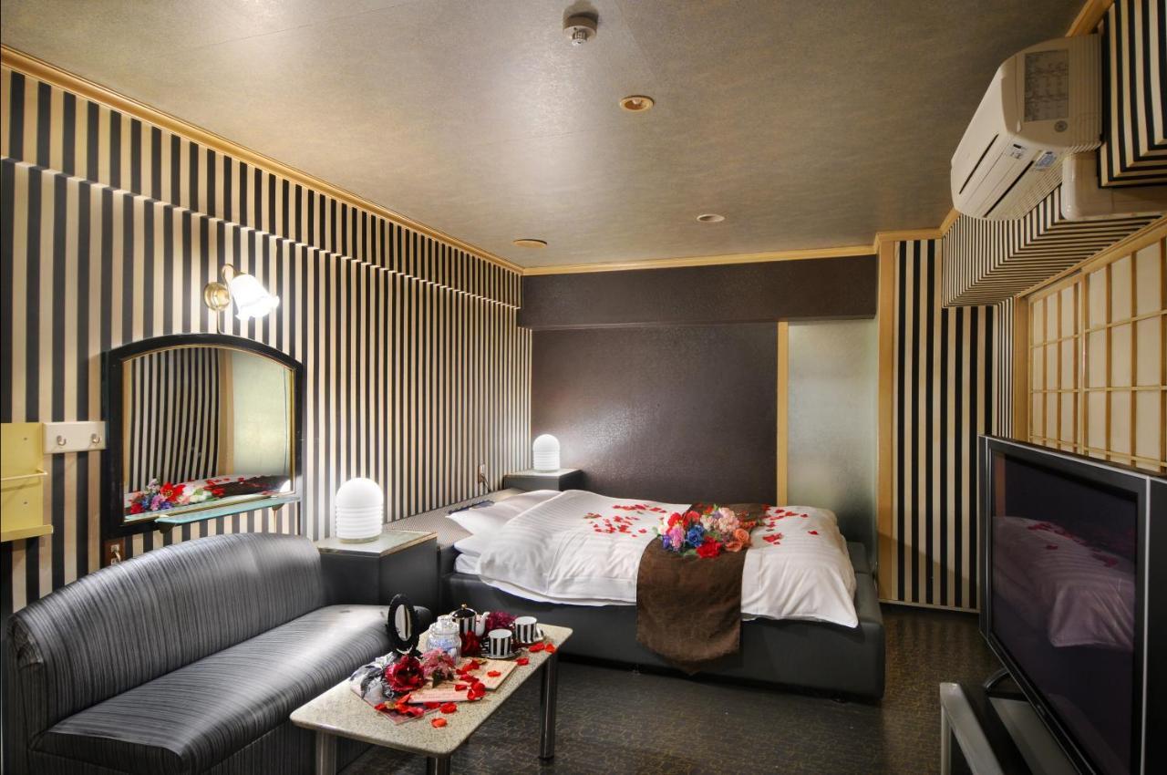 Namba Alpha (Adults Only) Hotel Osaka Buitenkant foto