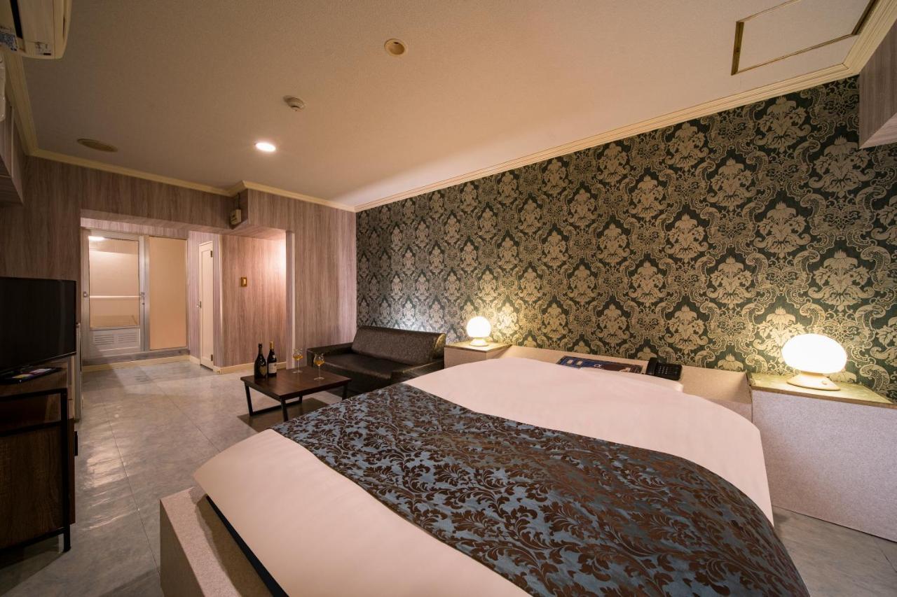 Namba Alpha (Adults Only) Hotel Osaka Buitenkant foto