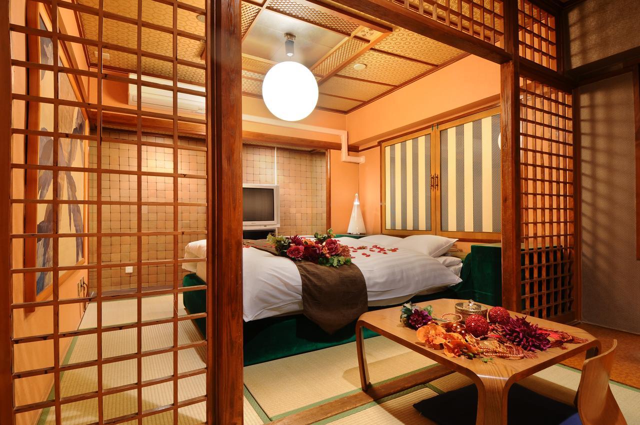 Namba Alpha (Adults Only) Hotel Osaka Buitenkant foto